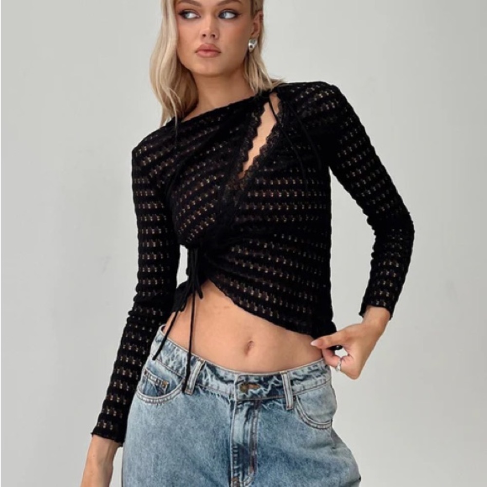 Princess Polly Black Lace Top - Picture 2 of 6